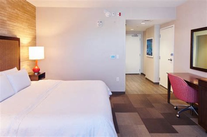 Experience the Comfort and Hospitality of Hampton Inn Newburgh